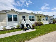 4 CRICKLEWOOD Crescent Selkirk Ontario, N0A 1L0