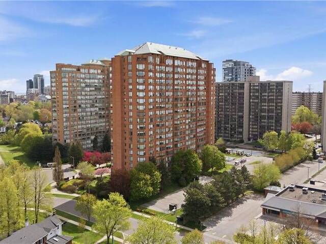 1270 MAPLE CROSSING Boulevard Unit# 208 Burlington Ontario, L7S 2J3 - 4 Bedrooms Condo For Sale