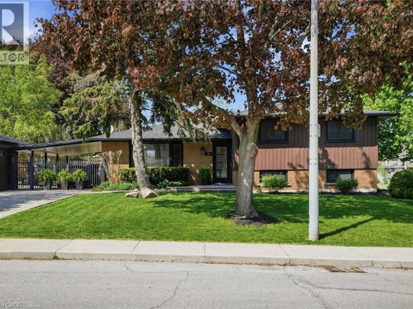 66 PURNELL Drive, Hamilton, Ontario L9C 4Y3