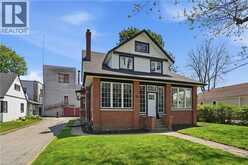 50-52 & 54 PARK Road N | Grimsby Ontario | Slide Image Three