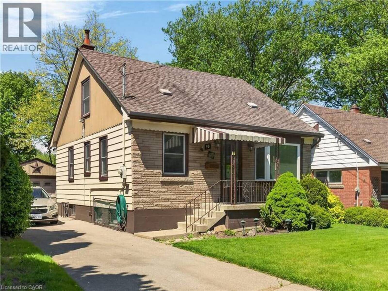 16 BRODICK Street, Hamilton, Ontario L8S 3E4