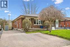 27 VICMOUNT Drive | Kitchener Ontario | Slide Image Three