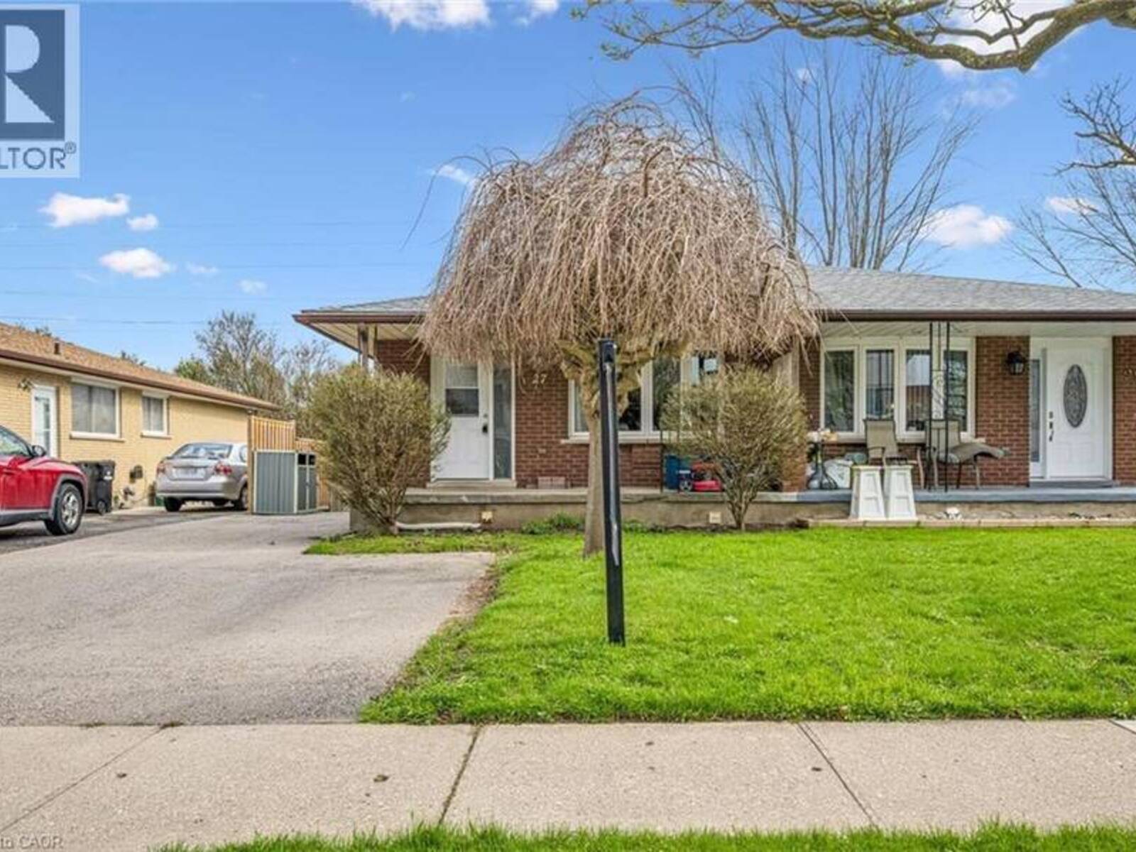 27 VICMOUNT Drive, Kitchener, Ontario N2M 2A2