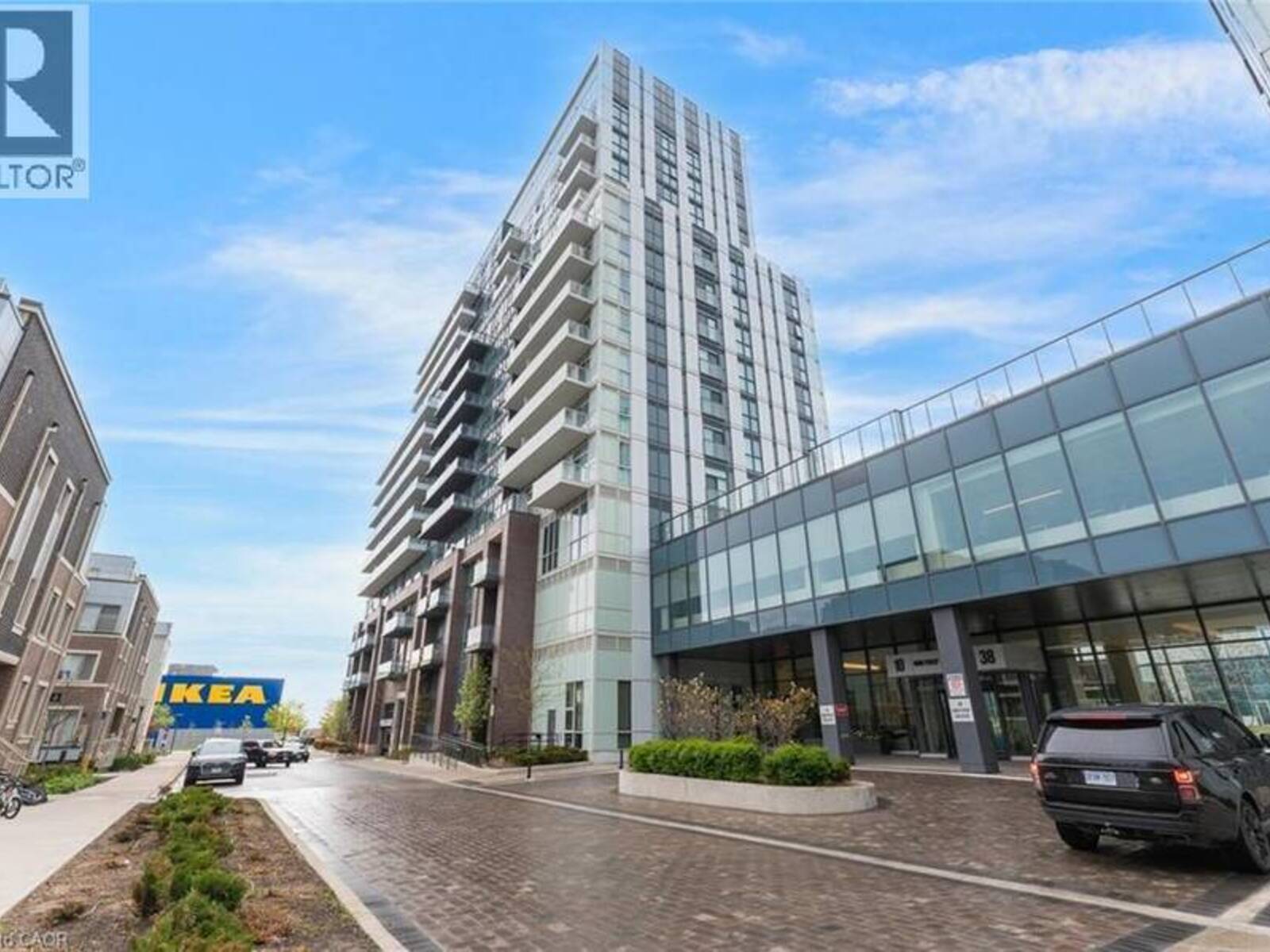 10 HONEYCRISP Crescent Unit# 1120, Vaughan, Ontario L4K 0M7