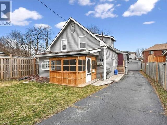 93 WALNUT Street Brantford Ontario, N3T 1H3 - Multi-family Home For Sale