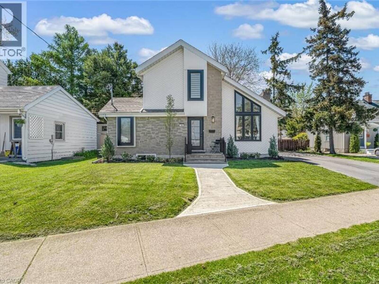 168 CARLTON Street, St. Catharines, Ontario L2R 1S2