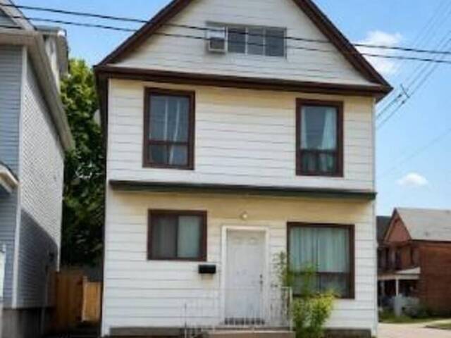 518 CANNON Street E Hamilton Ontario, L8L 2E8 - Multi-family Home For Sale