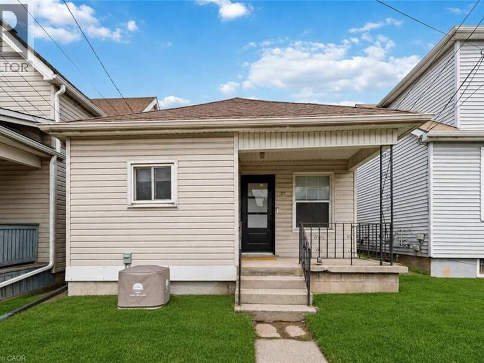 27 EDINBURGH Avenue, Hamilton, Ontario L8H 2C4