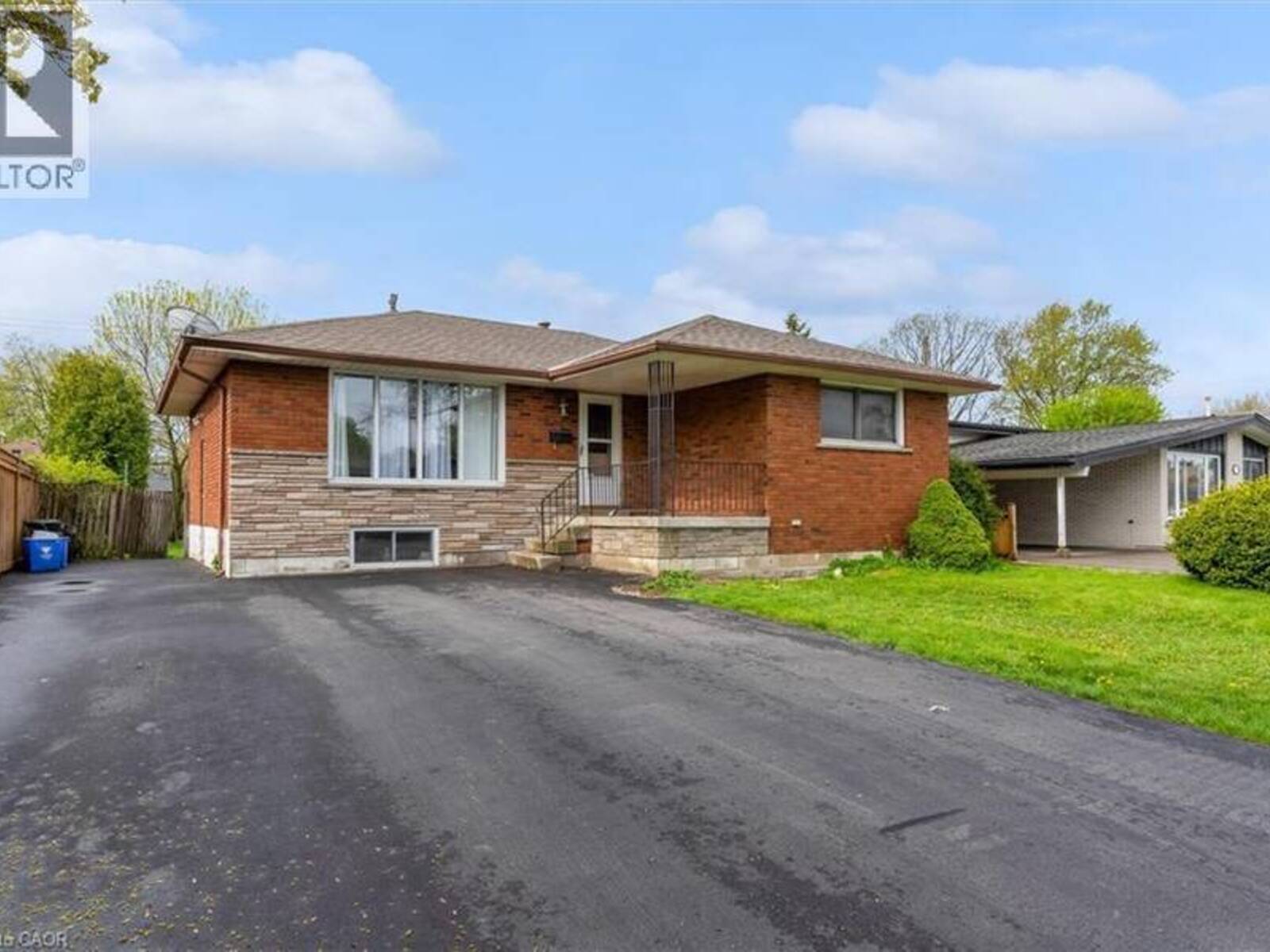 46 BEACONSFIELD Drive, Hamilton, Ontario L8T 2W9