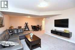 111 FESTIVAL Way | Binbrook Ontario | Slide Image Thirty-two