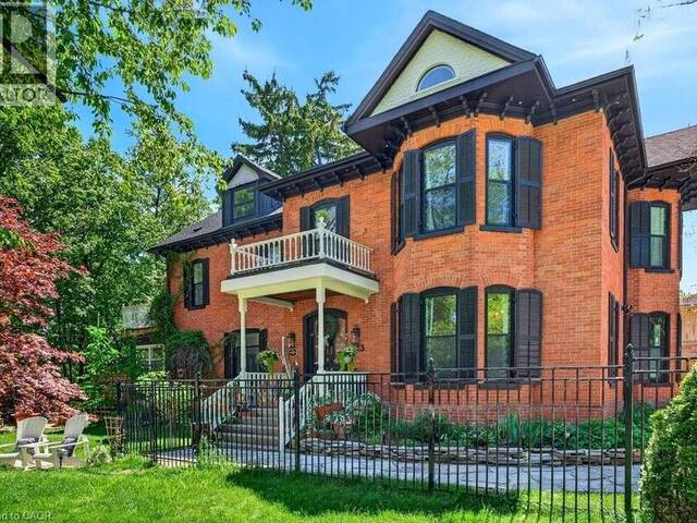 123 MAIN Street W Grimsby Ontario, L3M 1R9 - 4 Bedrooms Home For Sale
