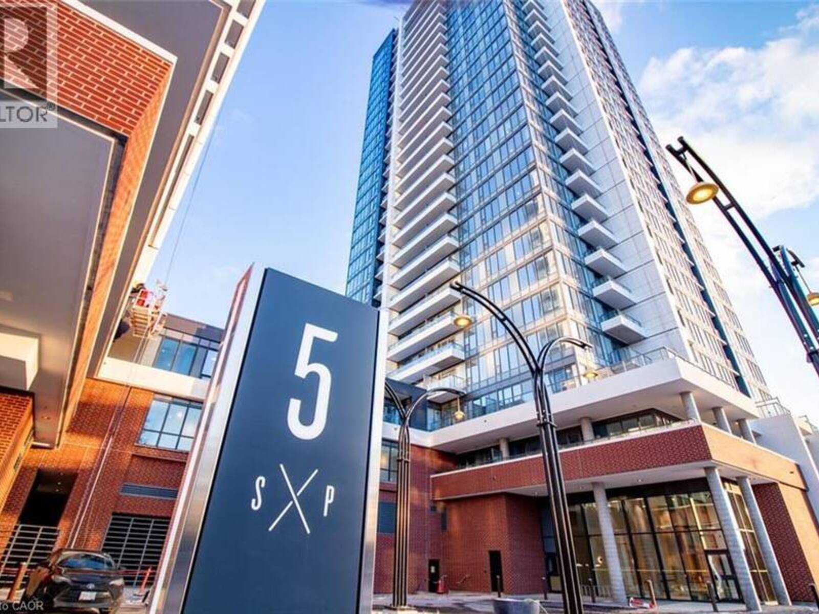5 WELLINGTON Street S Unit# 210, Kitchener, Ontario N2G 0E3