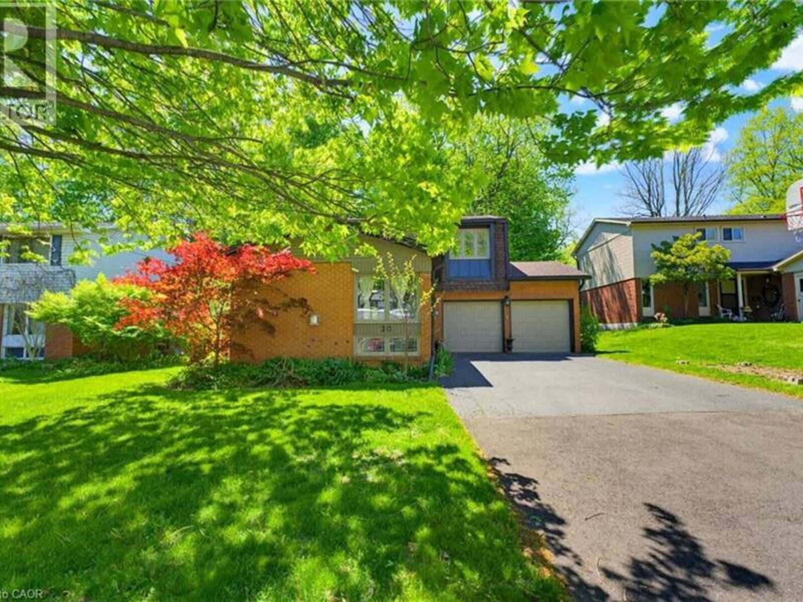30 JEROME PARK Drive, Dundas, Ontario L9H 6H2