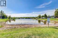 11 HEMLOCK Crescent | Puslinch Ontario | Slide Image Forty-four