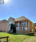 1060 BEACH Boulevard | Hamilton Ontario | Slide Image Two