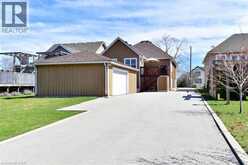 1060 BEACH Boulevard | Hamilton Ontario | Slide Image Thirty-four