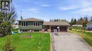 9487 MAAS PARK Drive | Mount Forest Ontario | Slide Image Three