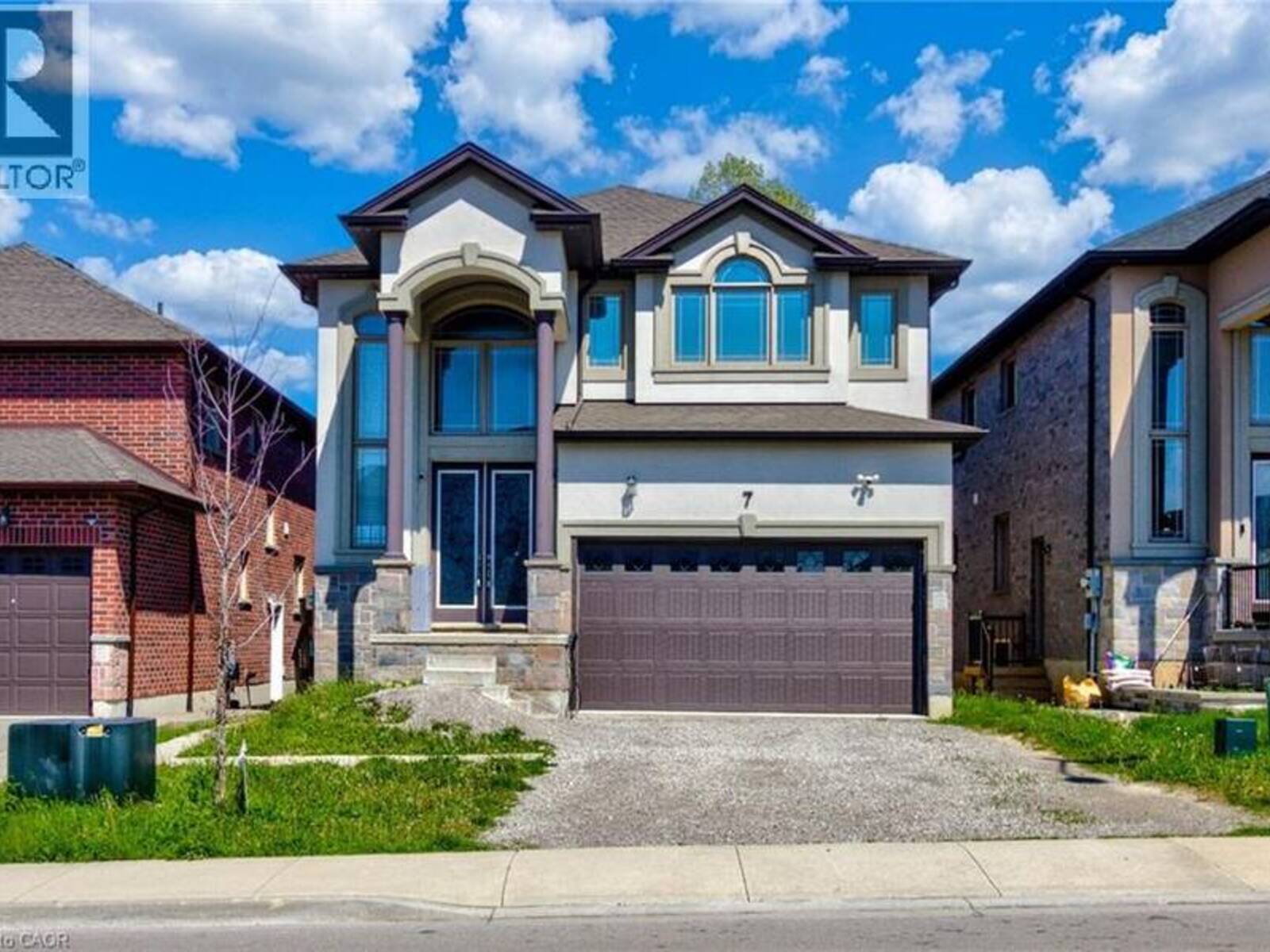 7 CHARDONNAY Street, Hamilton, Ontario L8G 5H5