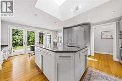 7 COLONIAL Crescent | Oakville Ontario | Slide Image Nineteen