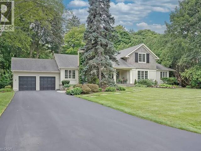 7 COLONIAL Crescent Oakville Ontario, L6J 4K8 - 4 Bedrooms Home For Sale