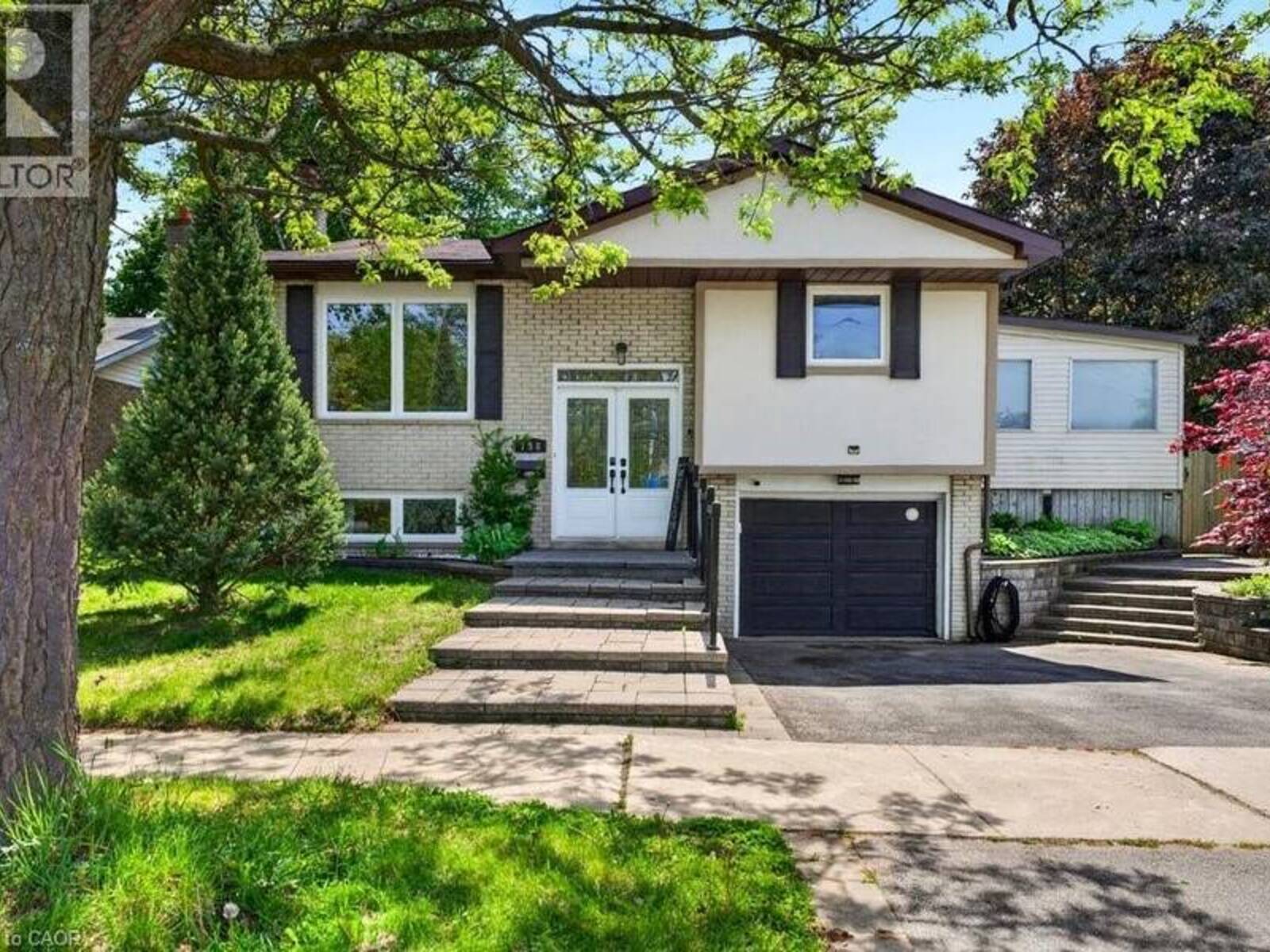 758 FRANCIS Road, Burlington, Ontario L7T 4A3
