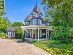 957 BEACH Boulevard Hamilton Ontario, L8H 6Z7