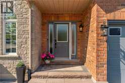 12 BUMAN Court | Barrie Ontario | Slide Image Thirty