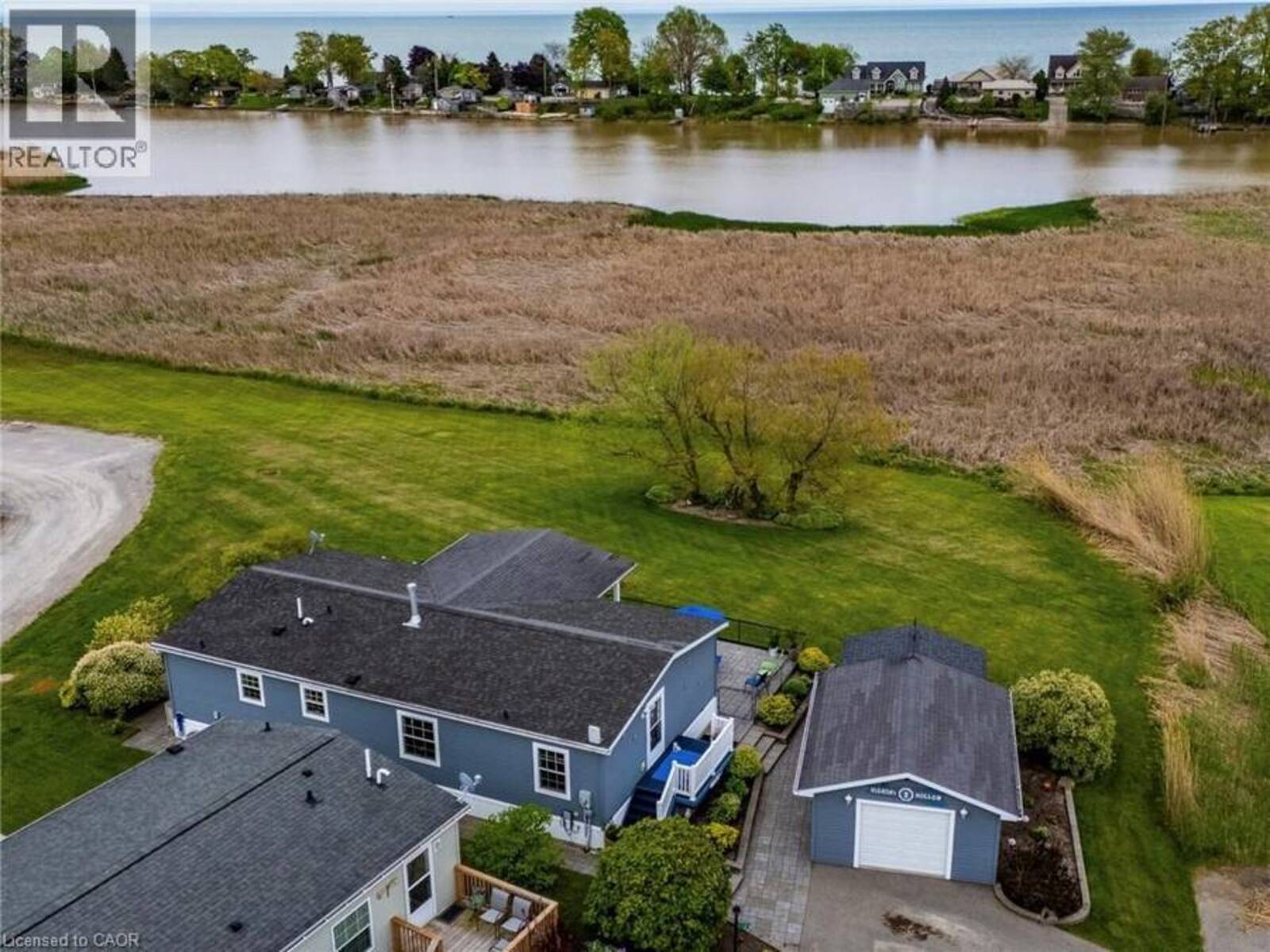 2 HICKORY Hollow, Nanticoke, Ontario N0A 1L0