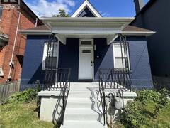 44 MADISON Avenue Hamilton Ontario, L8L 5Y4