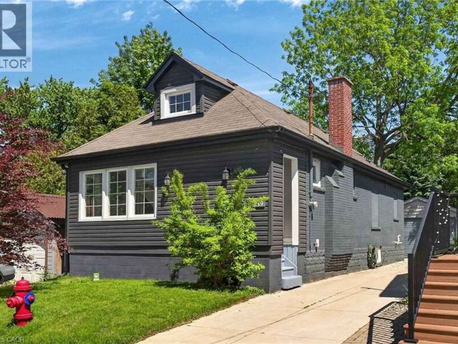 219 HESS Street S, Hamilton, Ontario L8P 3P3