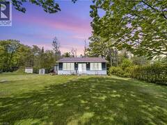 79 MAPLEPORT Crescent Sauble Beach Ontario, N0H 2G0