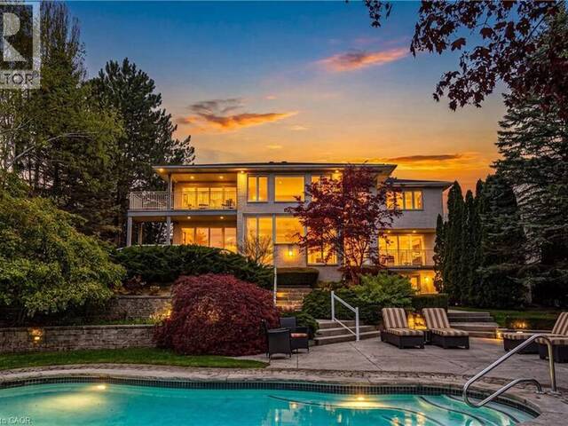 2 ANSLOW Court Dundas Ontario, L9H 6Z2 - 4 Bedrooms Home For Sale