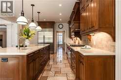 2096 LAKESHORE Road E | Oakville Ontario | Slide Image Fifteen