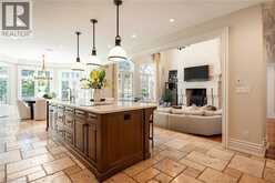 2096 LAKESHORE Road E | Oakville Ontario | Slide Image Sixteen
