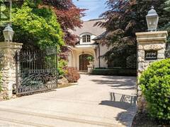 2096 LAKESHORE Road E Oakville Ontario, L6J 1M3