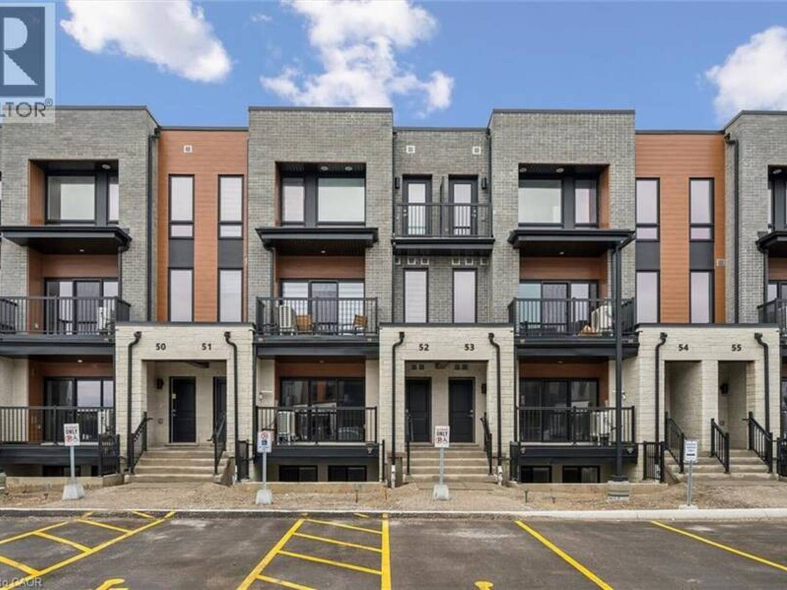 525 ERINBROOK Drive Unit# C052, Kitchener, Ontario N2E 3T1
