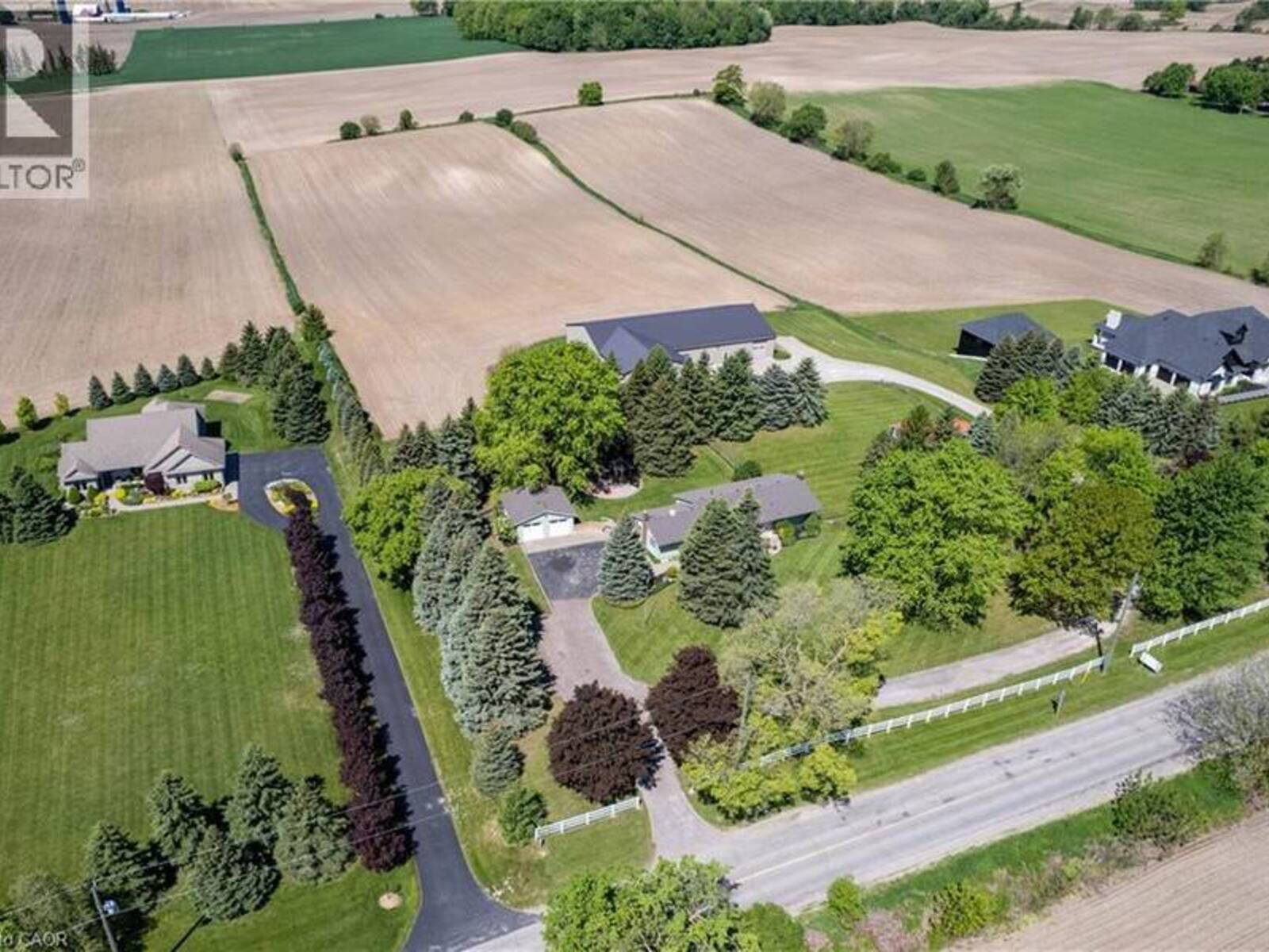 1068 CAMERON Road, Ayr, Ontario N0B 1E0