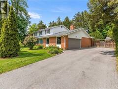 145 WOLFDALE Avenue Oakville Ontario, L6L 4R9