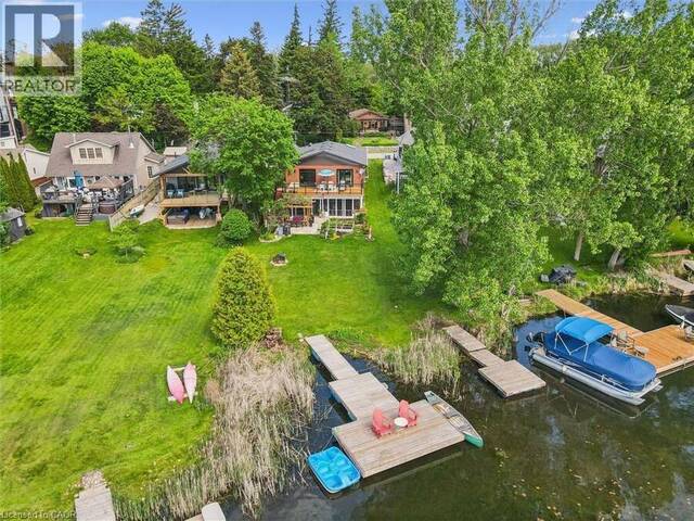 39 HOLLY Trail Cambridge Ontario, N3C 2V4 - 3 Bedrooms Waterfront Home For sale