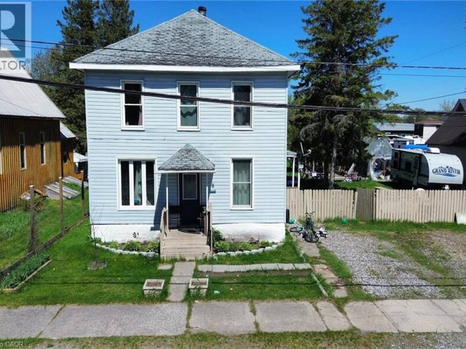8 NELSON Street, Sables-Spanish Rivers, Ontario P0P 2G0