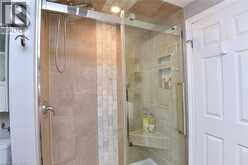 18 DENNIS Avenue | Waterdown Ontario | Slide Image Eight