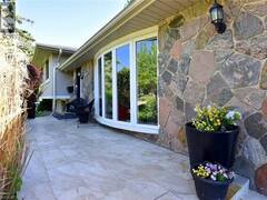 18 DENNIS Avenue Waterdown Ontario, L9H 7G2