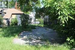 127 ROBINS Avenue | Hamilton Ontario | Slide Image Ten