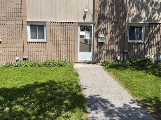 25 UPPER CANADA Drive Unit# 30 Kitchener Ontario, N2P 1G2 - 3 Bedrooms Condo For Sale