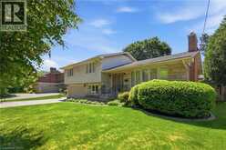 7 BRAEMAR Place | Hamilton Ontario | Slide Image Three