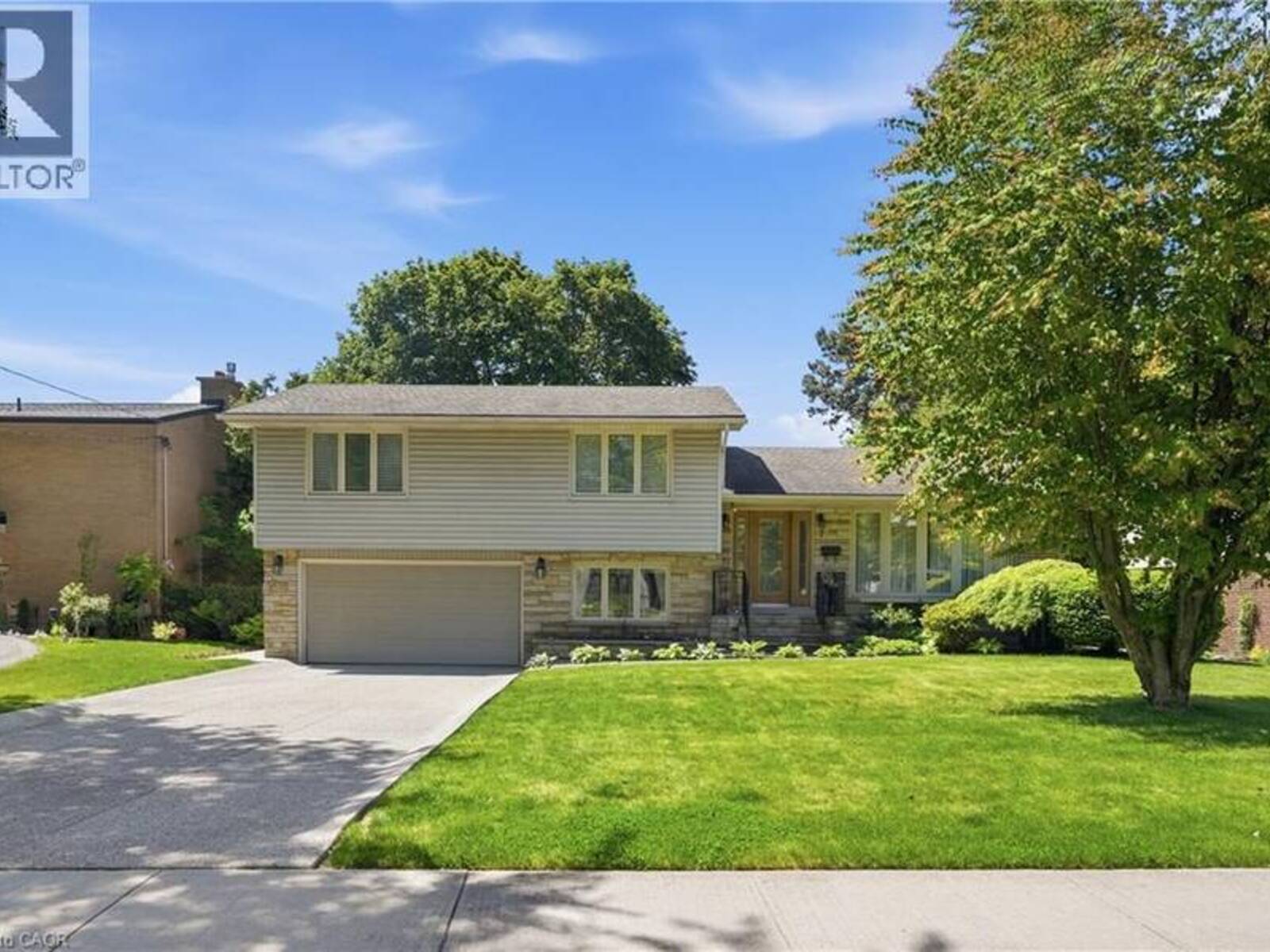 7 BRAEMAR Place, Hamilton, Ontario L9C 1C9