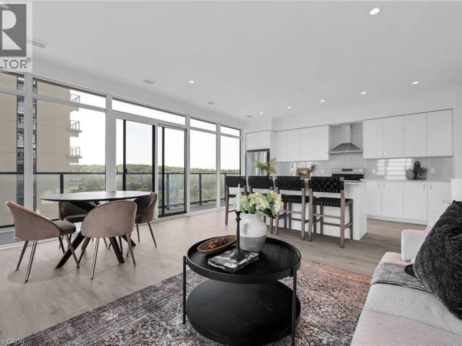 50 GRAND Avenue S Unit# 1702, Cambridge, Ontario N1S 0C2