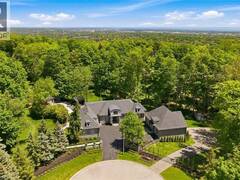 3205 HIGHPOINT Court Burlington Ontario, L7P 0P9