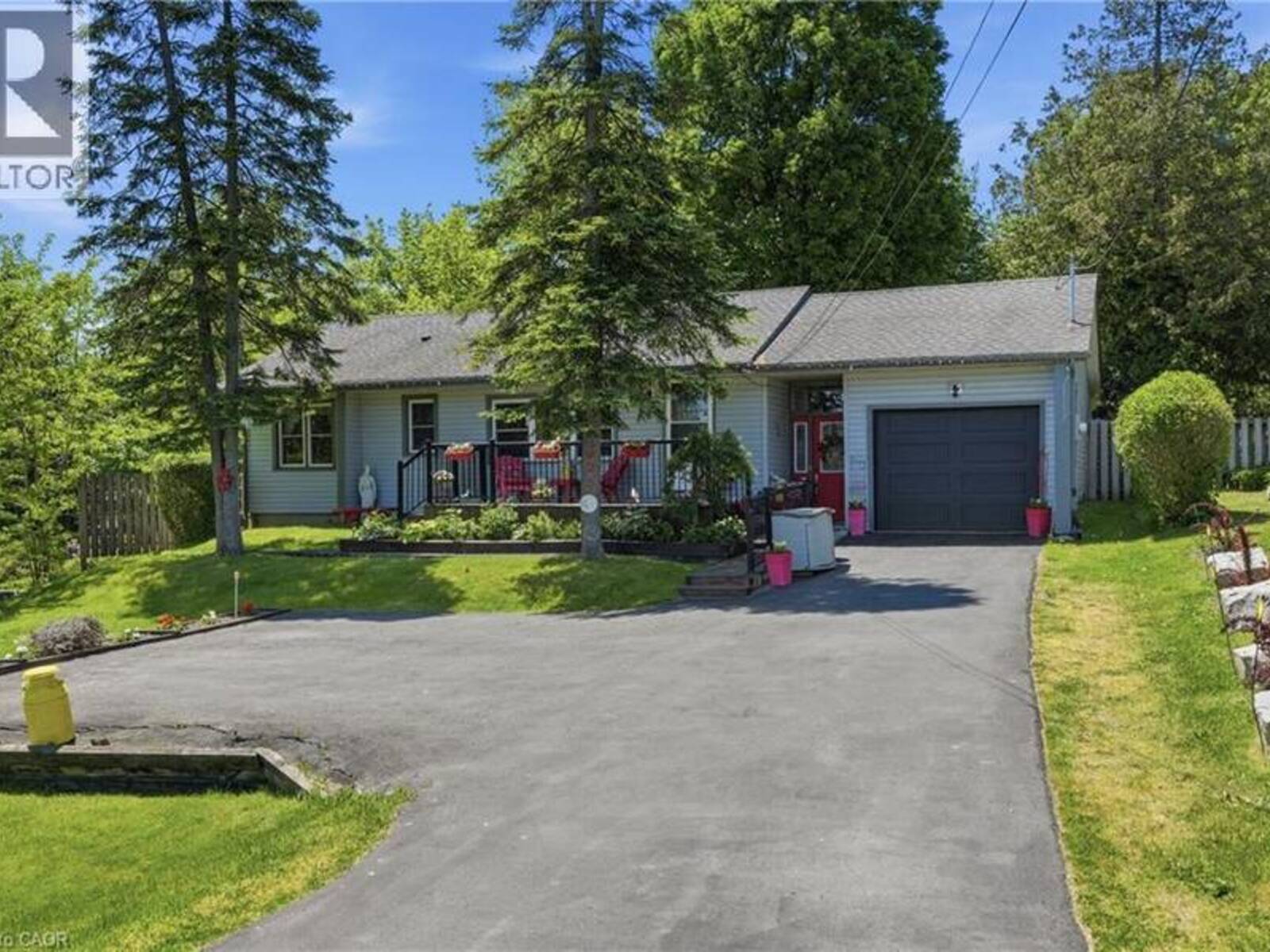 925 HIGHWAY 6 N, Hamilton, Ontario L8N 2Z7
