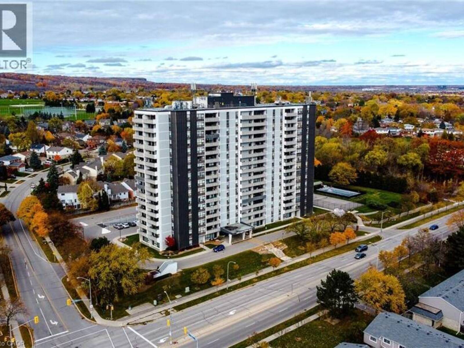 2055 UPPER MIDDLE Road Unit# 602, Burlington, Ontario L7P 3P4